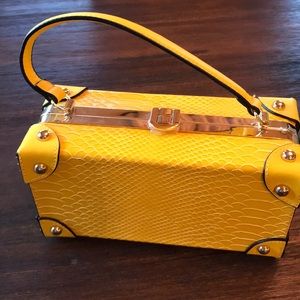 Stunning mustard color handbag
